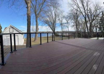 The Advantages of Choosing a Custom Deck